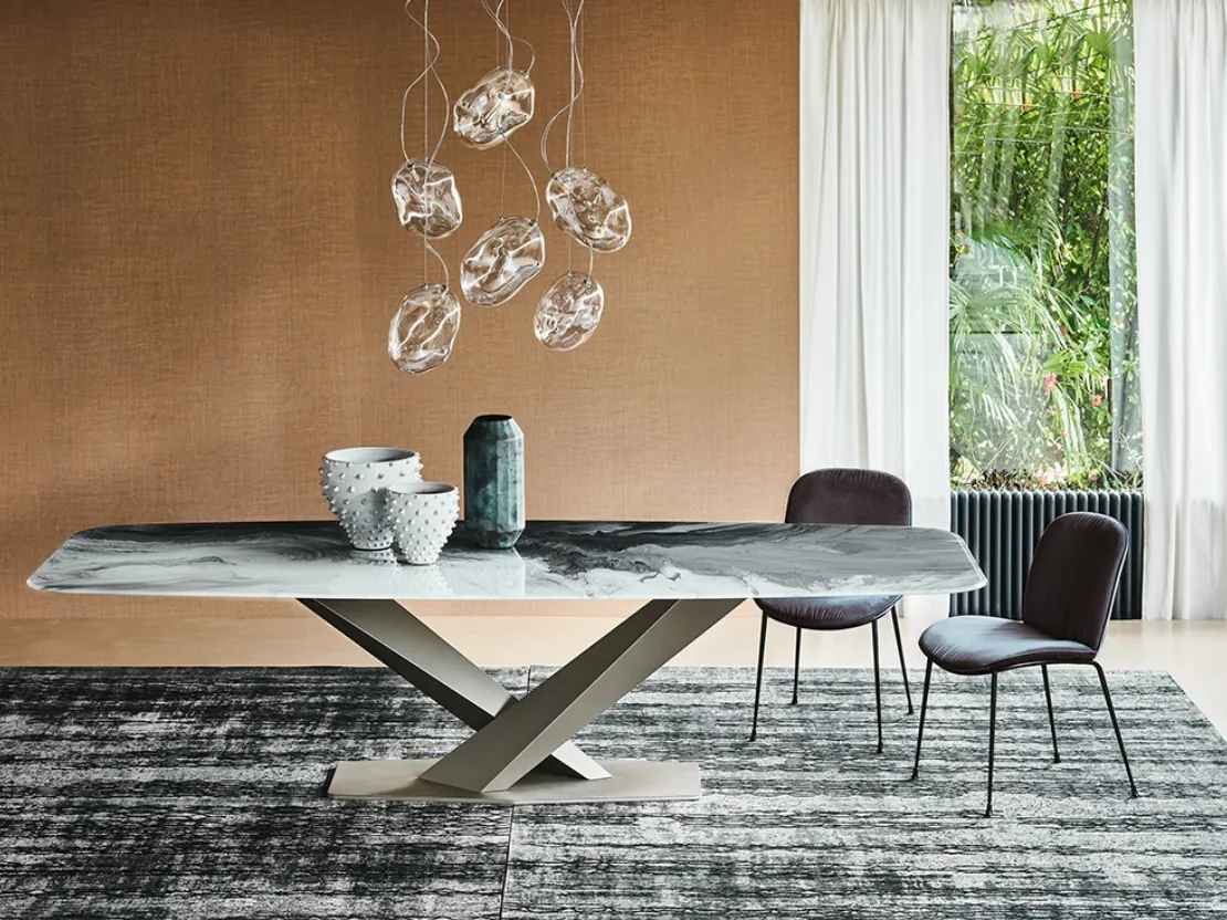 Tavolo con piano in cristallo con stampa artistica decorativa Stratos Crystalart di Cattelan Italia
